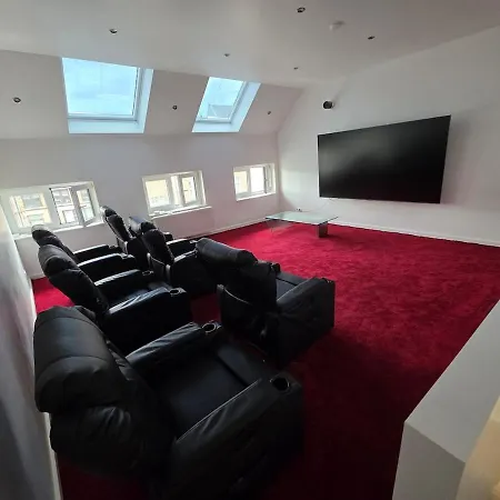 Cinema Holiday home *